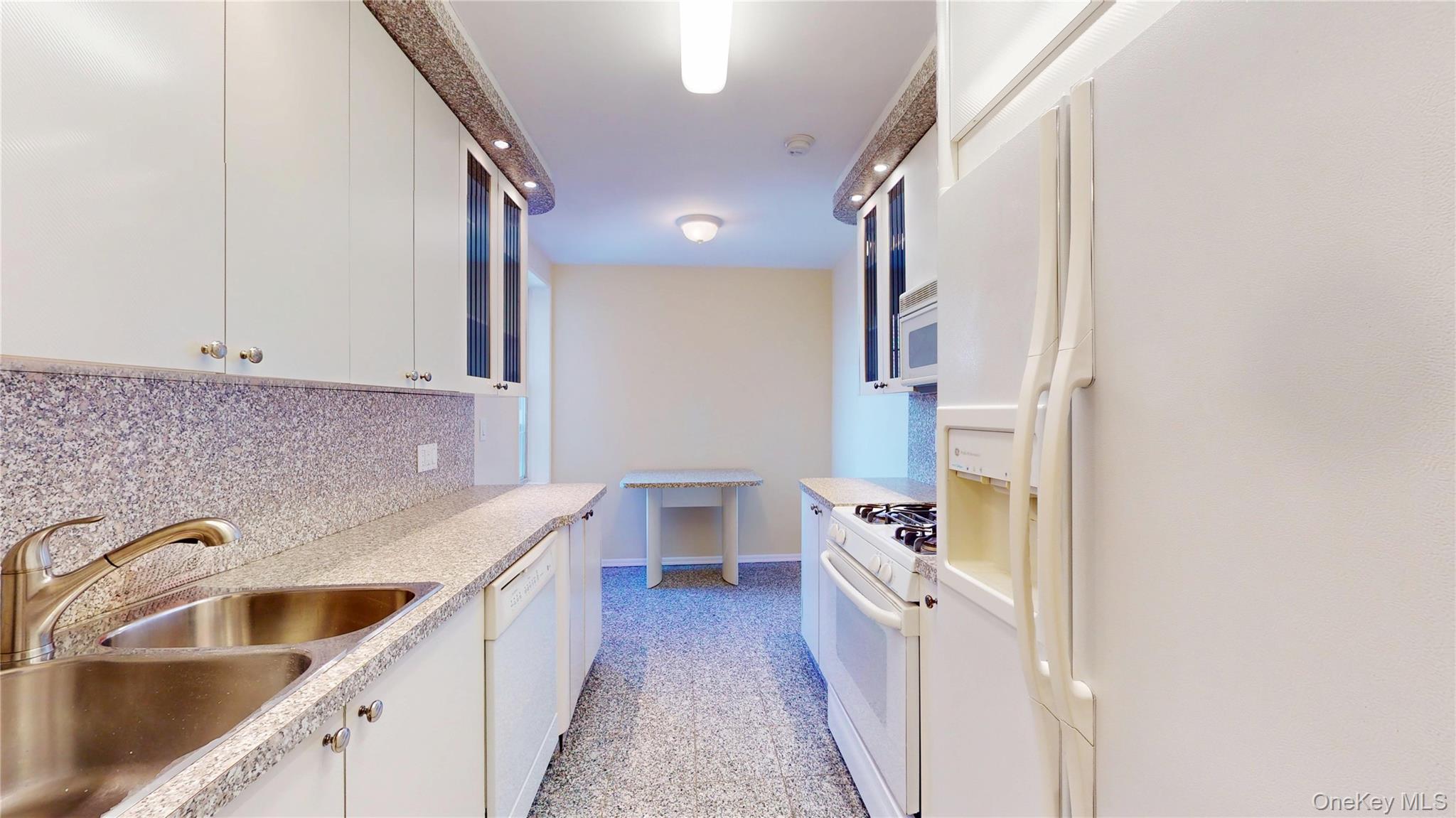 85-04 63rd Drive # 6E, Rego Park, NY 11374