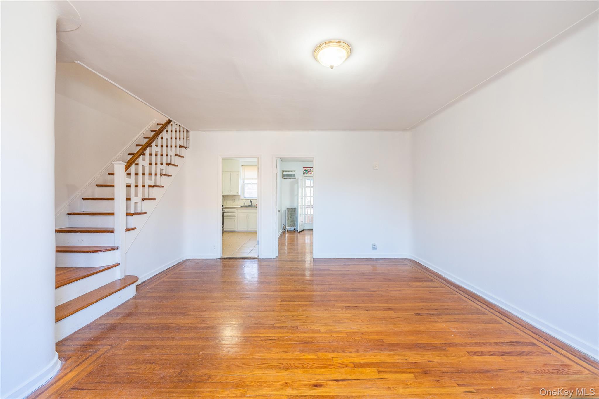 5244 79th Street, Elmhurst, NY 11373