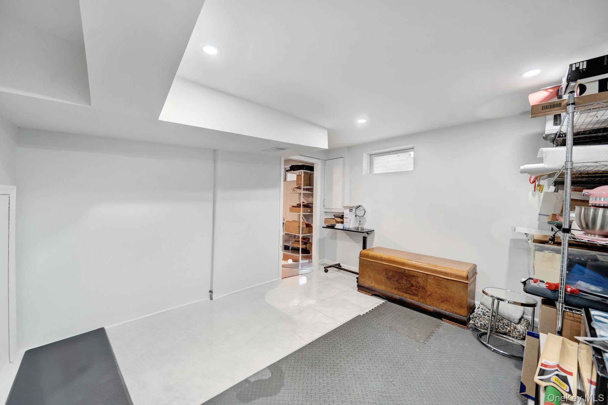 37 9th Street, Hicksville, NY 11801