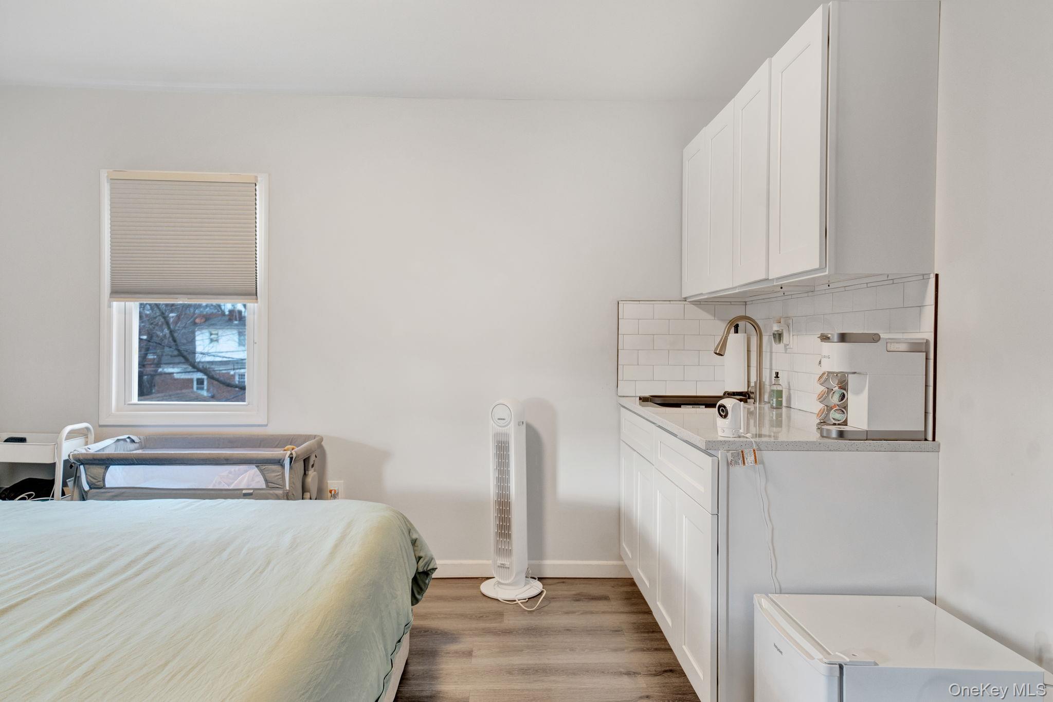 37 9th Street, Hicksville, NY 11801