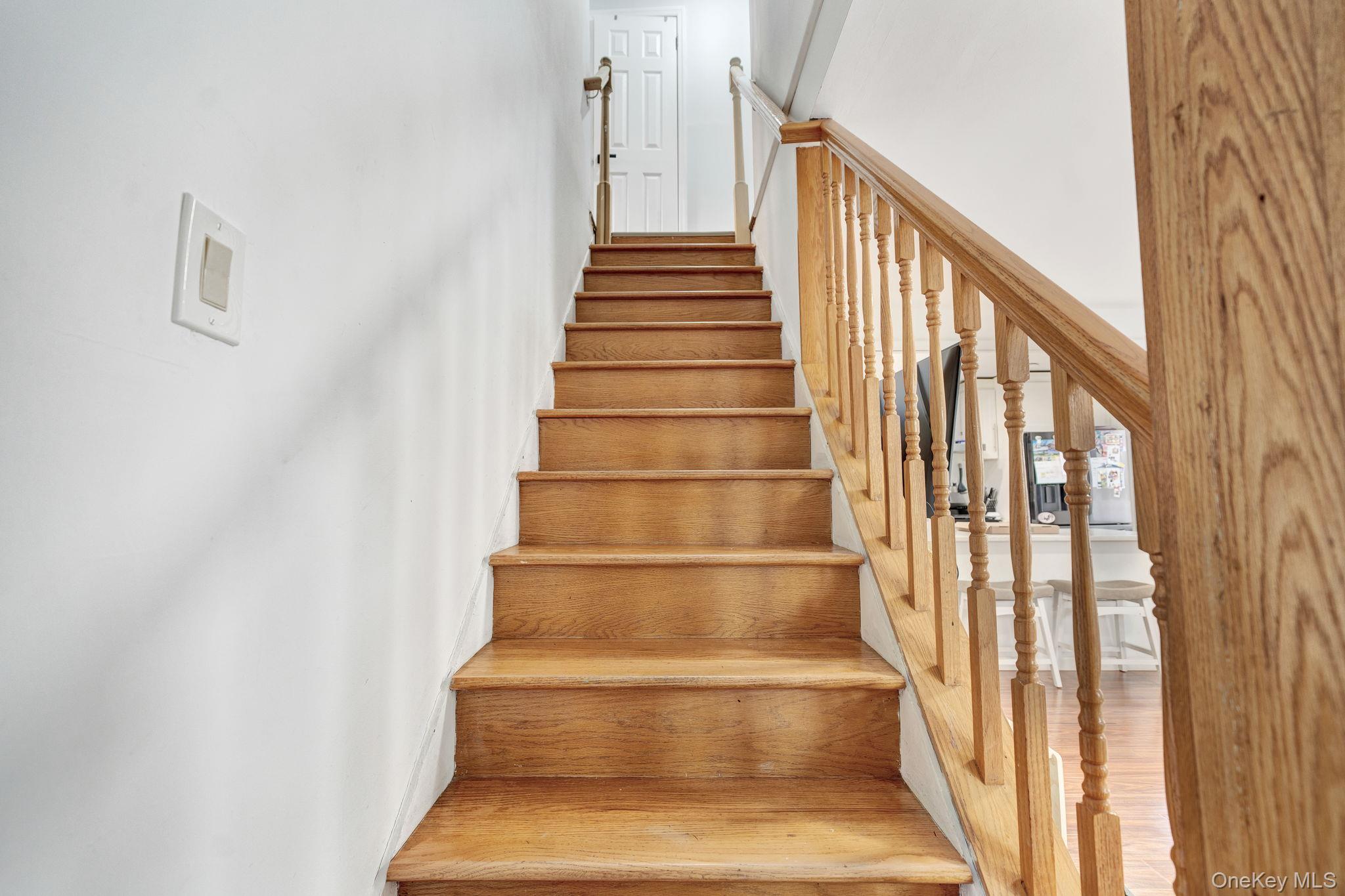 37 9th Street, Hicksville, NY 11801