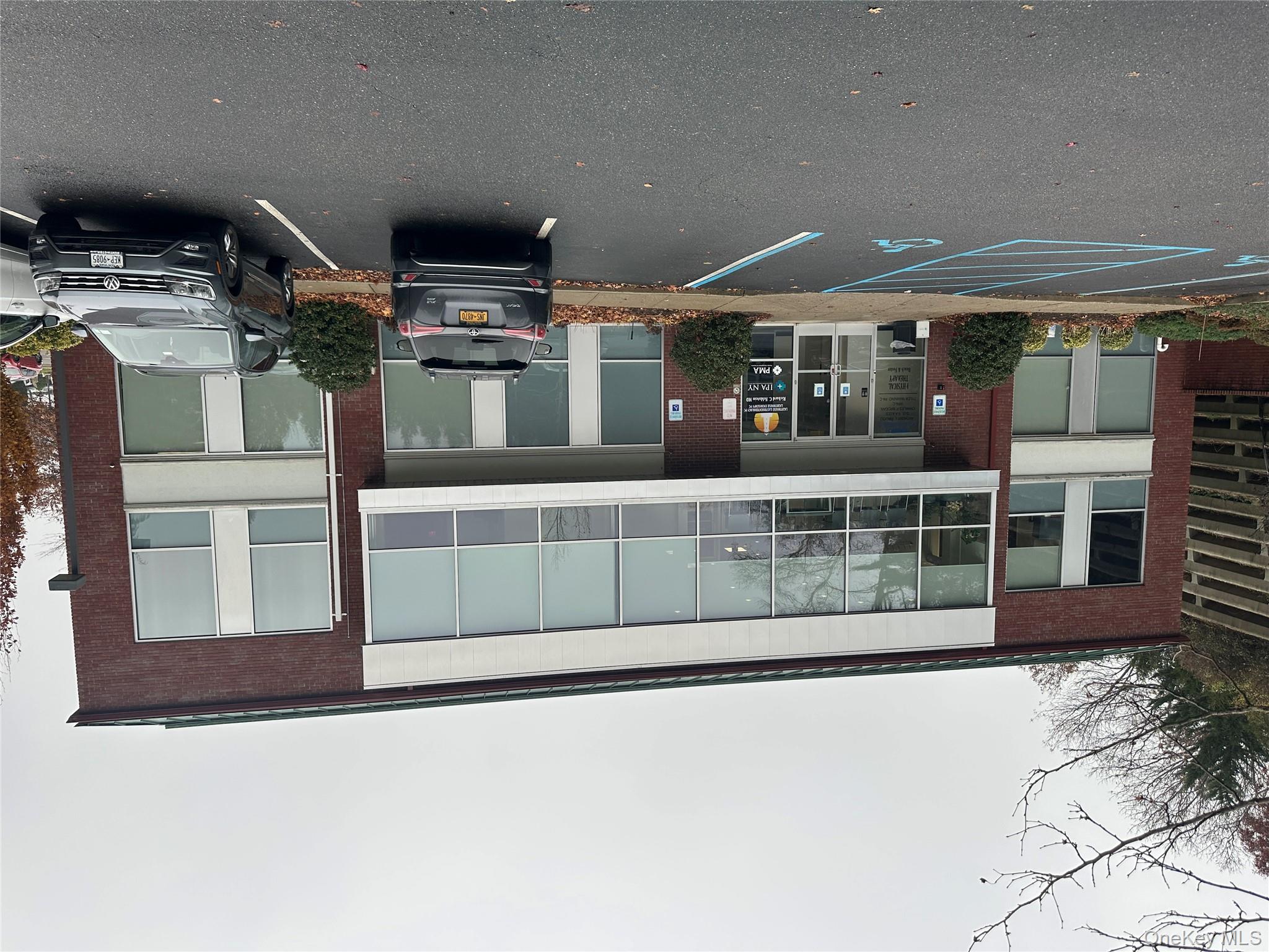 1092 W Jericho Turnpike # 2N, Commack, NY 11725