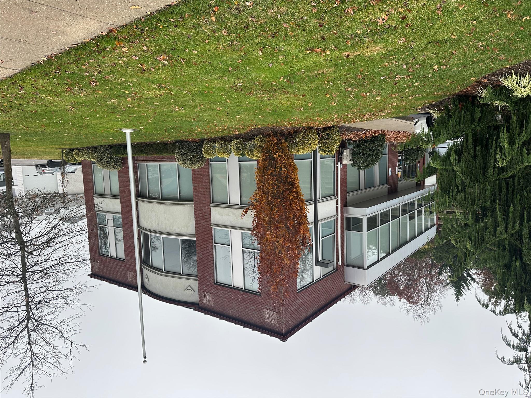 1092 W Jericho Turnpike # 2N, Commack, NY 11725