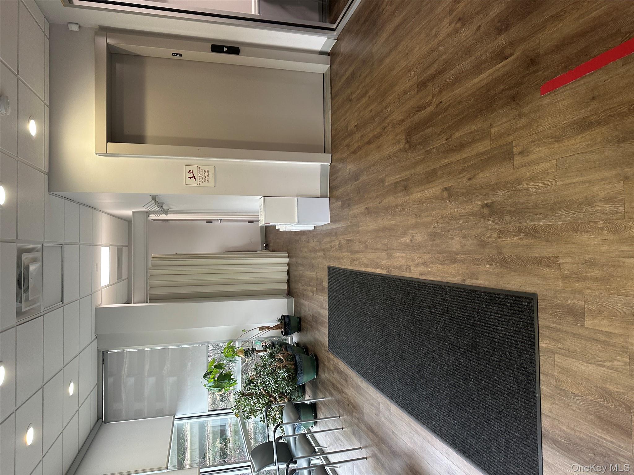 1092 W Jericho Turnpike # 2N, Commack, NY 11725