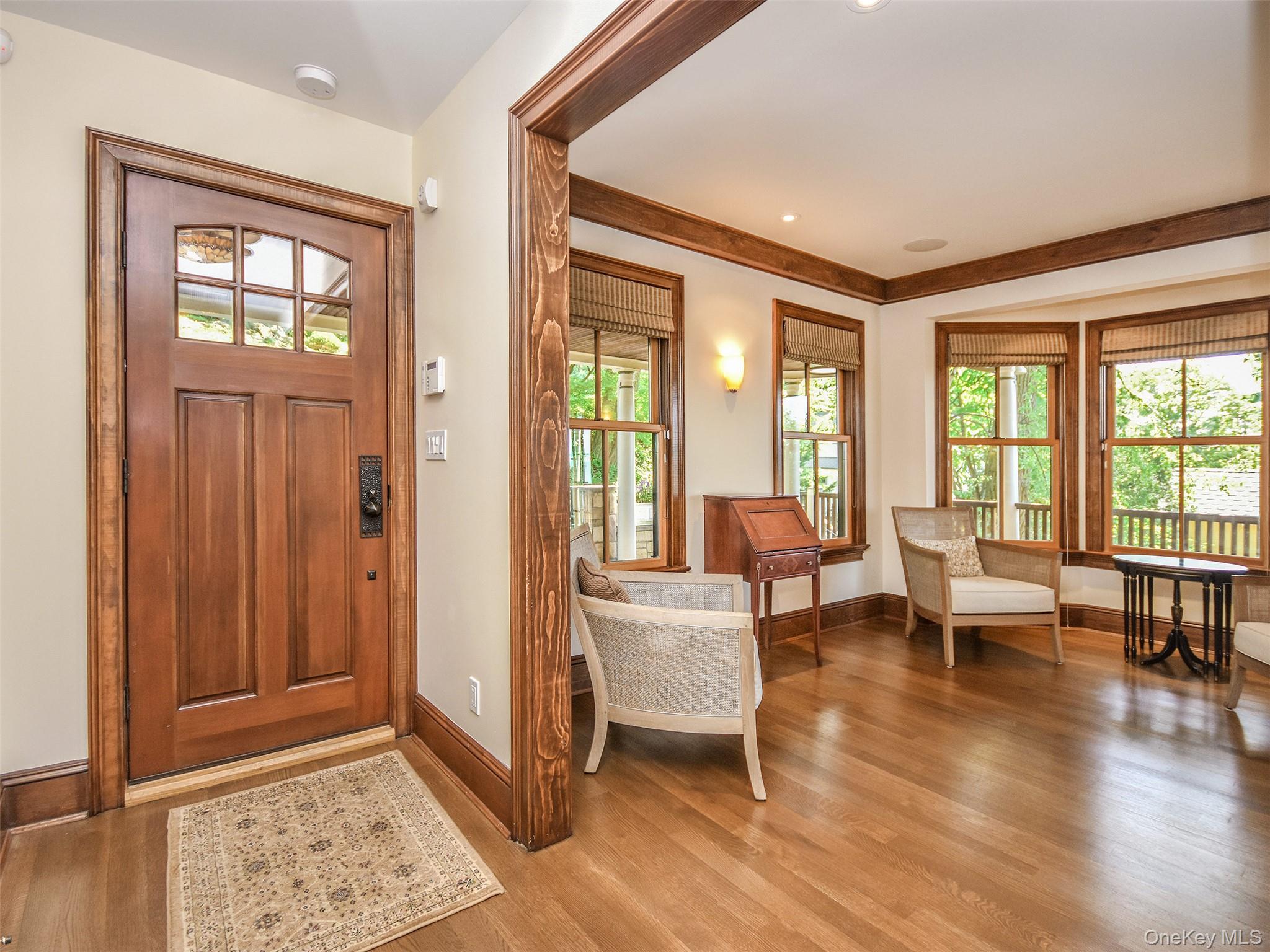 290 8th Avenue, Sea Cliff, NY 11579