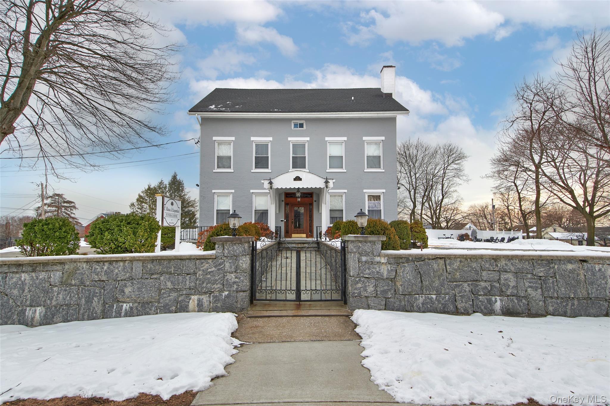 97 Broadway # 1, Verplanck, NY 13045