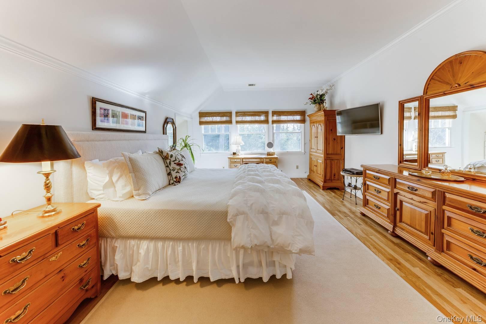 26 Horseshoe Drive, East Hampton, NY 11937