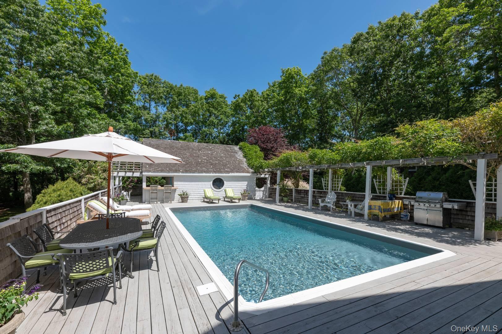 26 Horseshoe Drive, East Hampton, NY 11937