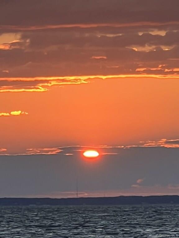 42 Towd Point Road, Southampton, NY 11968