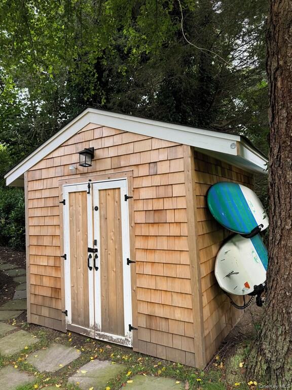 42 Towd Point Road, Southampton, NY 11968