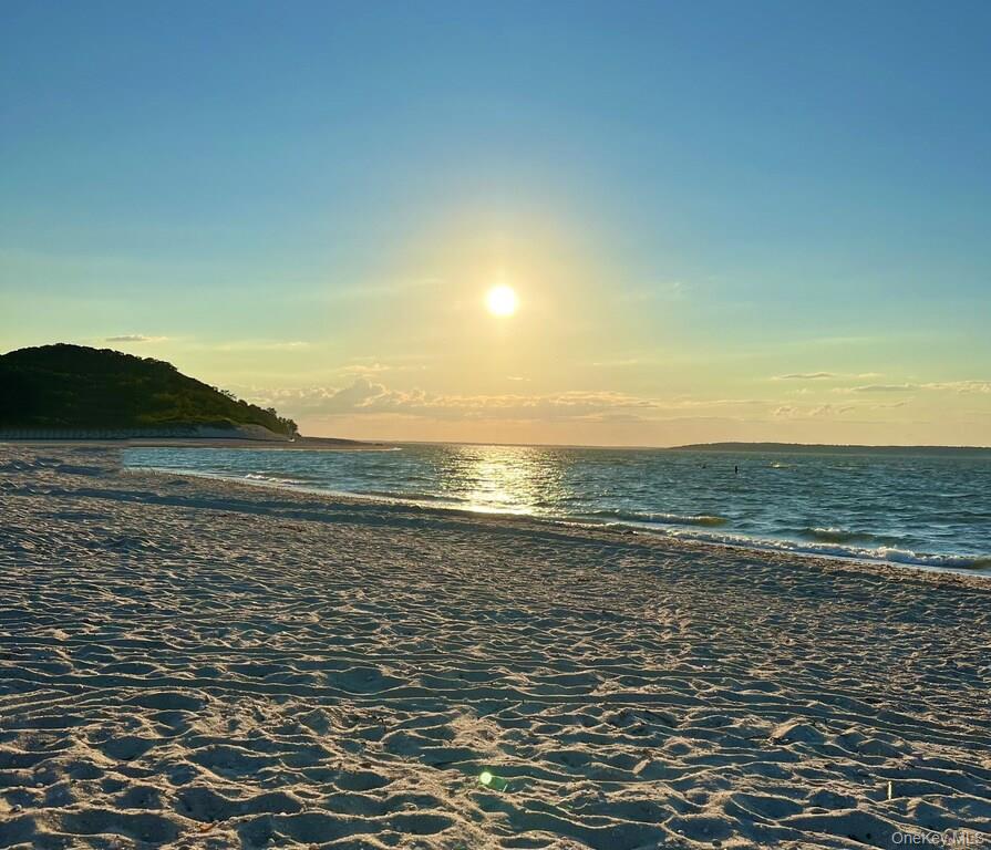 42 Towd Point Road, Southampton, NY 11968