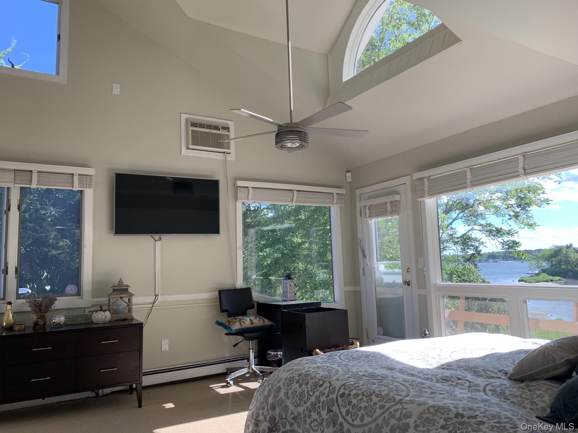 42 Towd Point Road, Southampton, NY 11968