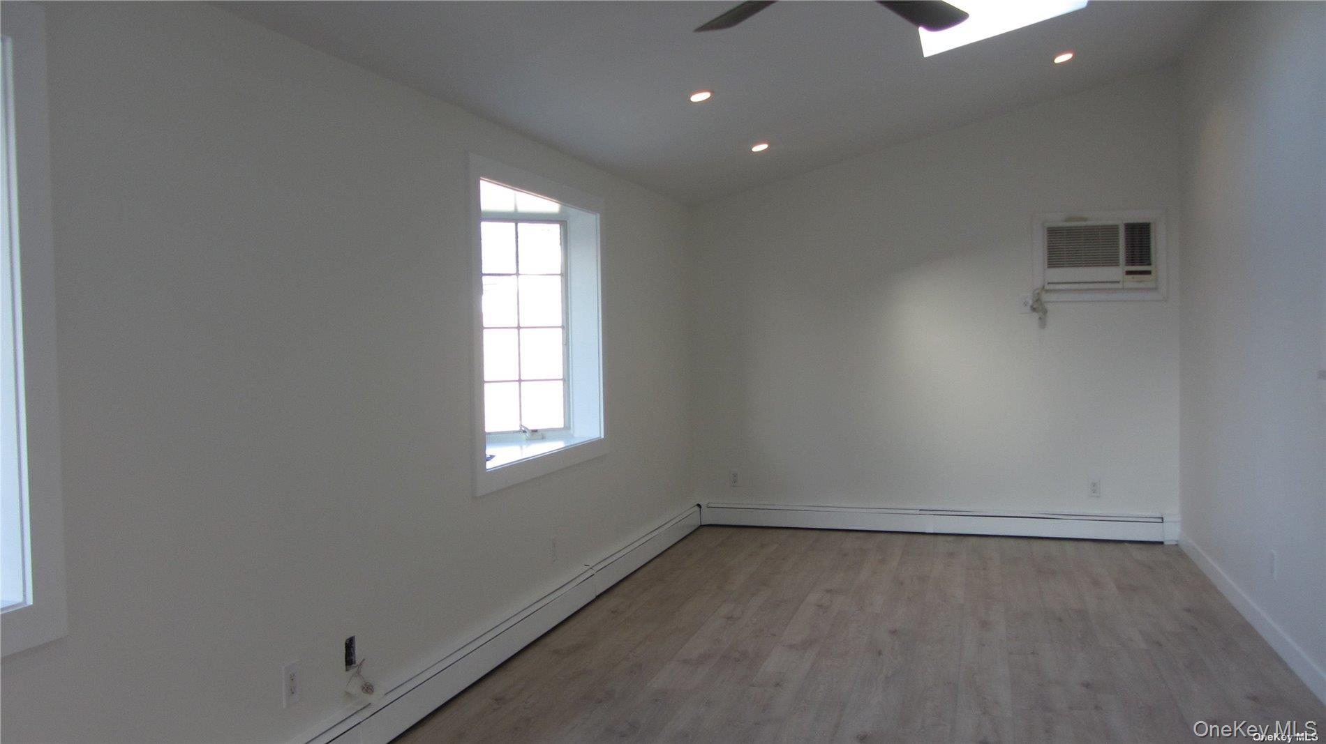 367 Columbus Parkway, Mineola, NY 11501