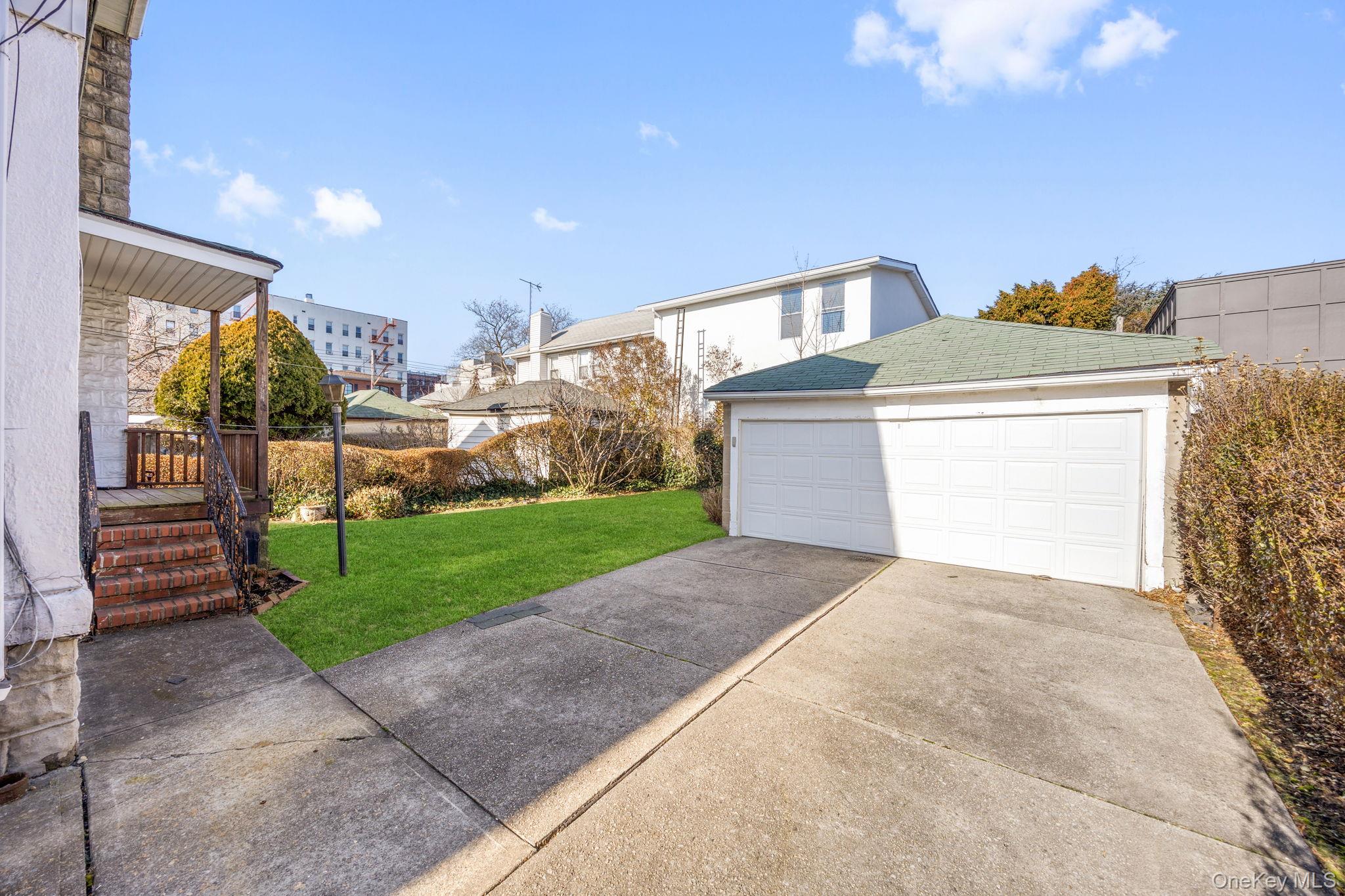 2109 Avenue R, Brooklyn, NY 11229