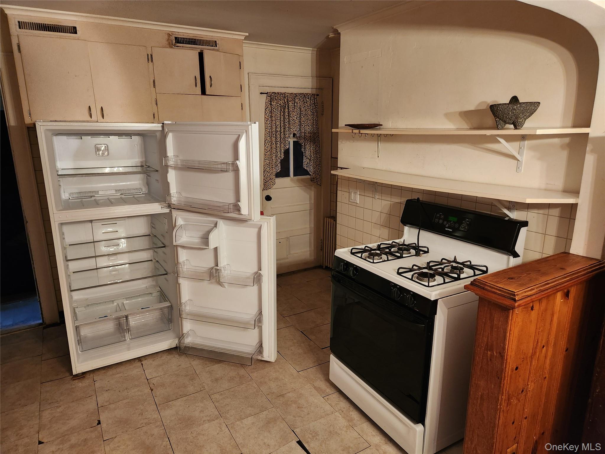 53 Riverside Drive, Riverhead, NY 11901