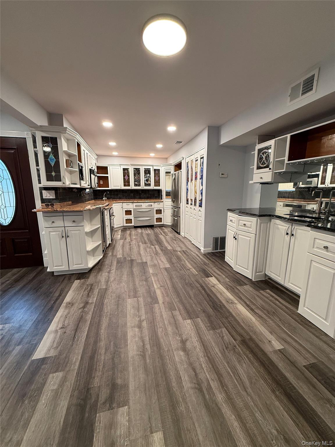 253 Feller Drive, Central Islip, NY 11722