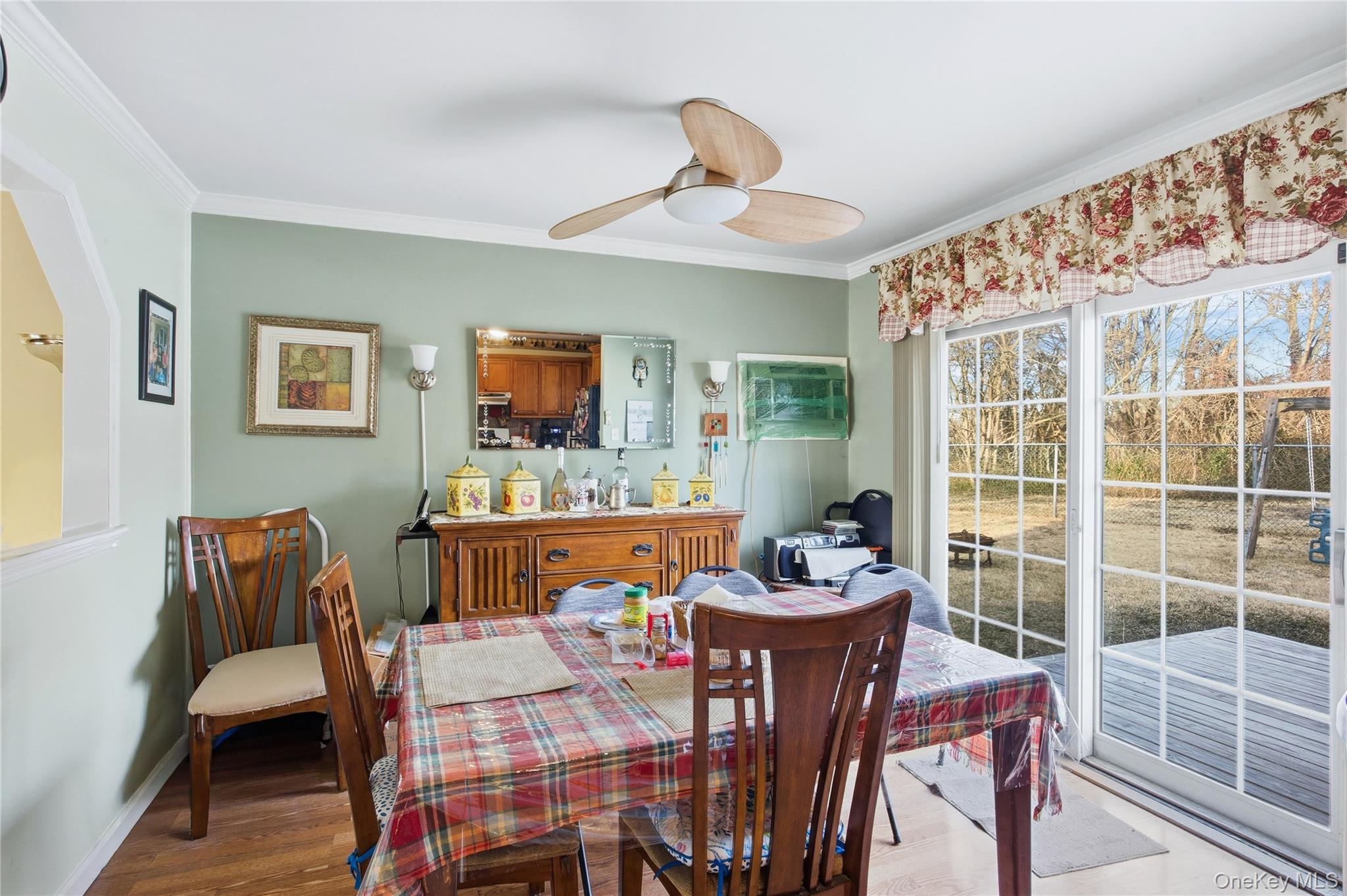 1191 E 3rd Avenue, Bay Shore, NY 11706