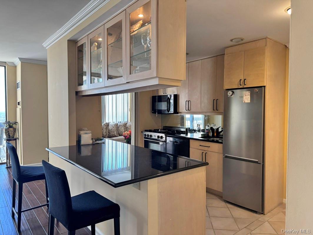 27110 Grand Central Parkway # 19R, Floral Park, NY 11005