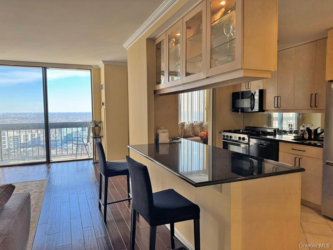 27110 Grand Central Parkway # 19R, Floral Park, NY 11005