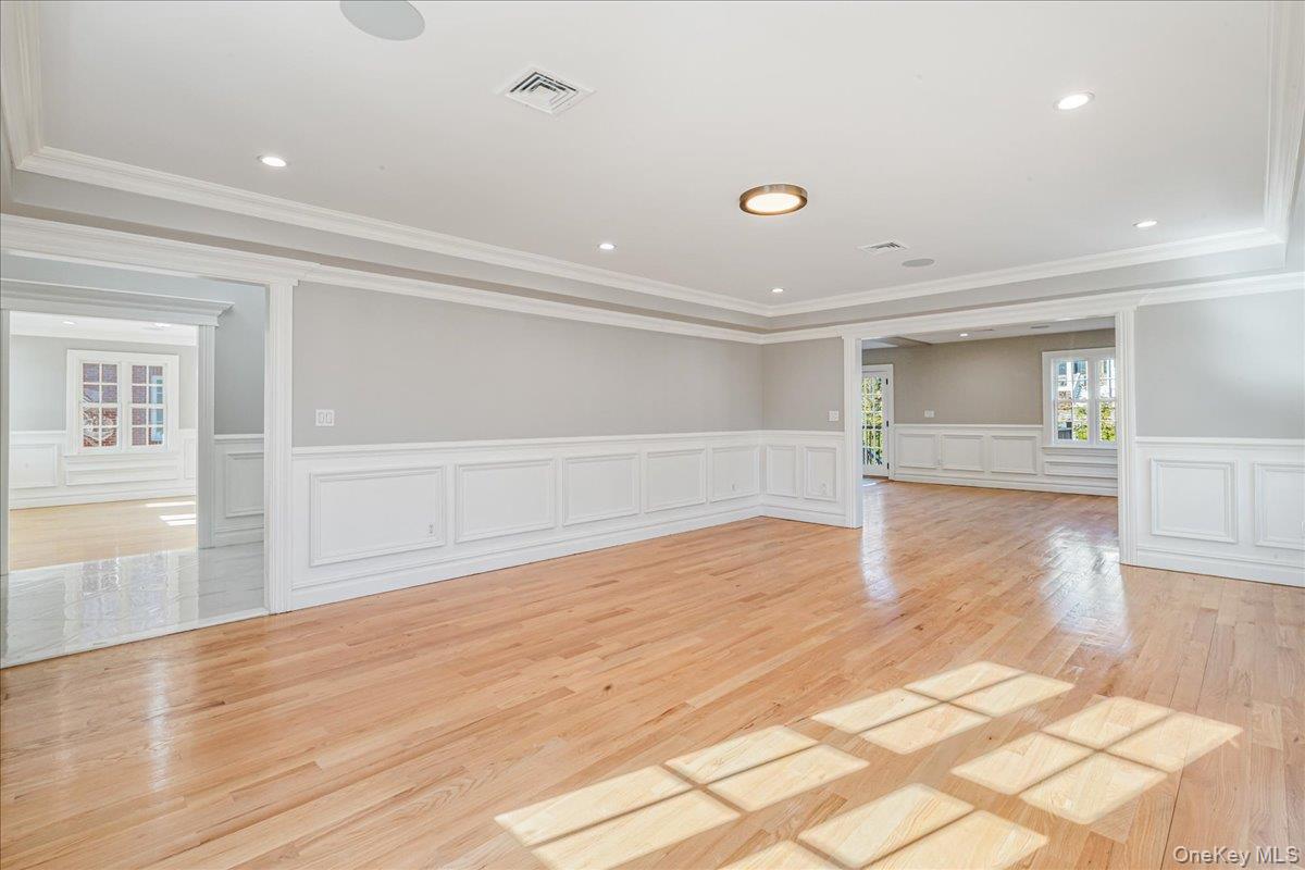 233-25 38th Drive, Douglaston, NY 11363