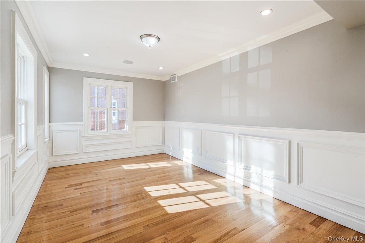 233-25 38th Drive, Douglaston, NY 11363