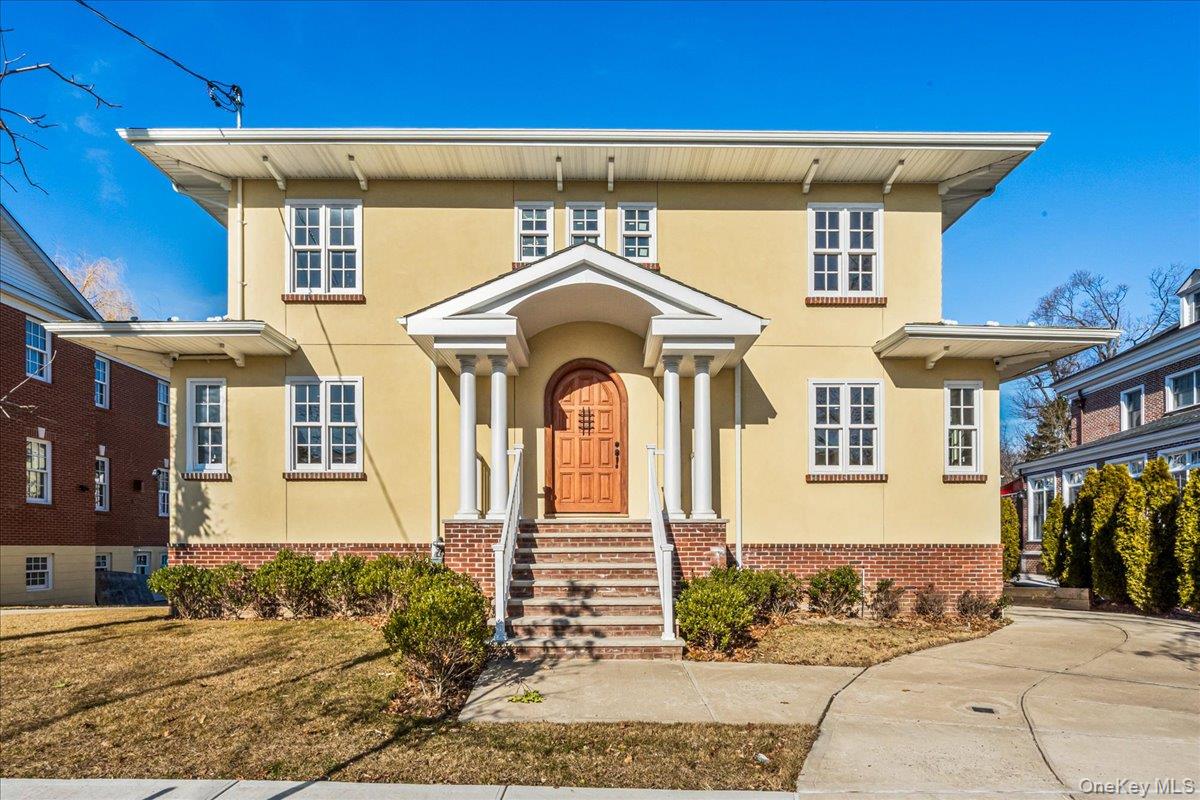 233-25 38th Drive, Douglaston, NY 11363