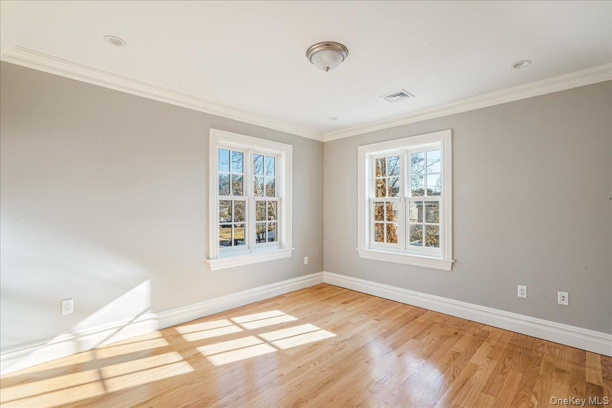 233-25 38th Drive, Douglaston, NY 11363