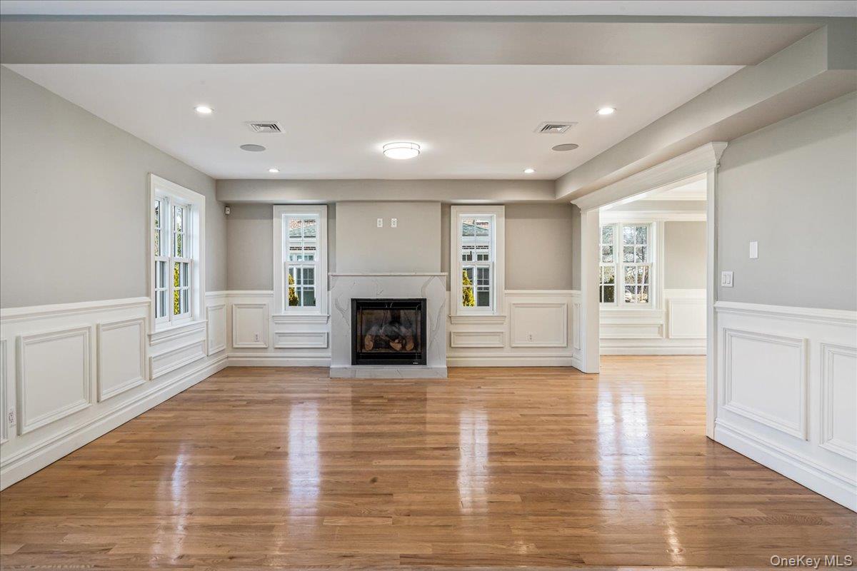 233-25 38th Drive, Douglaston, NY 11363