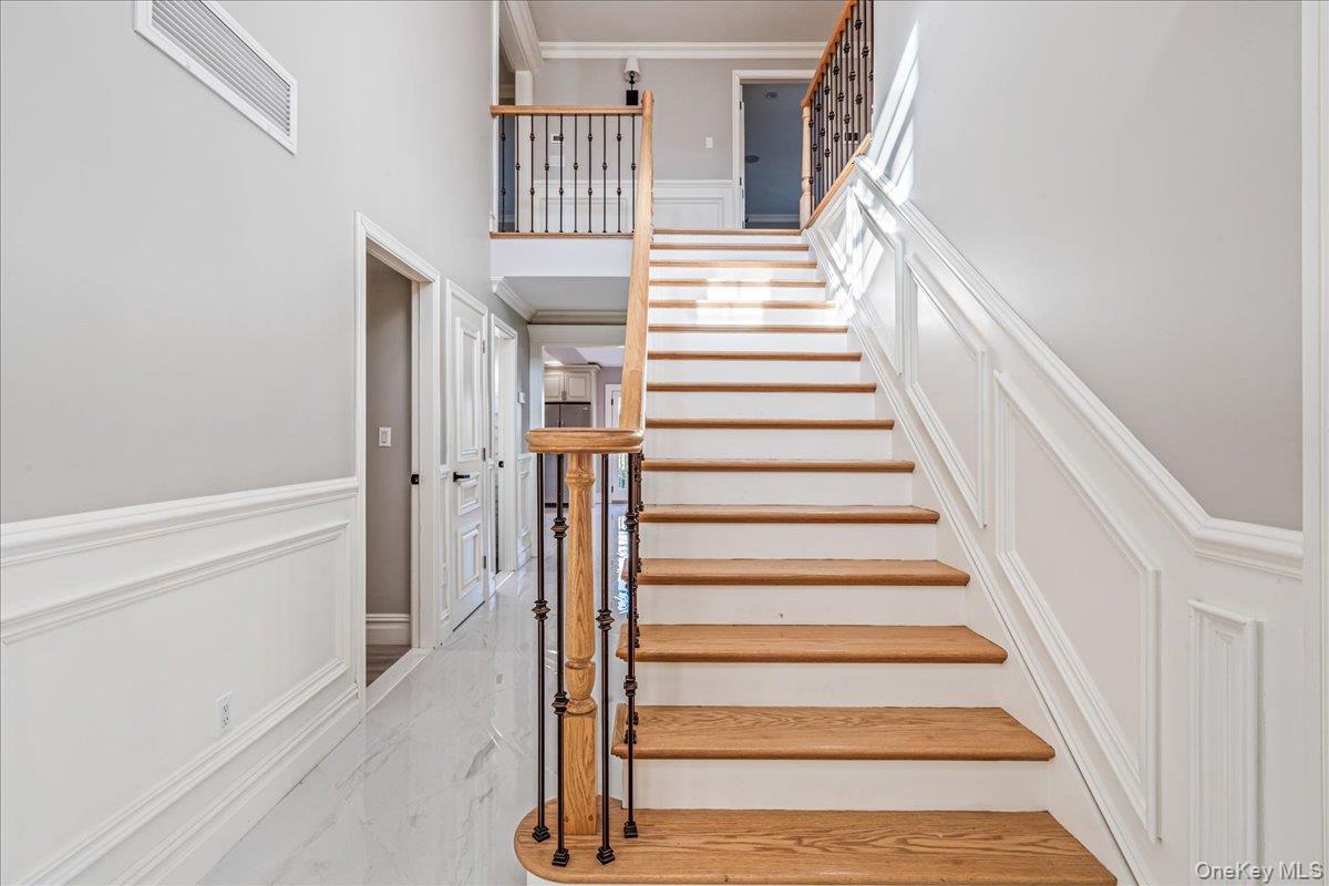 233-25 38th Drive, Douglaston, NY 11363