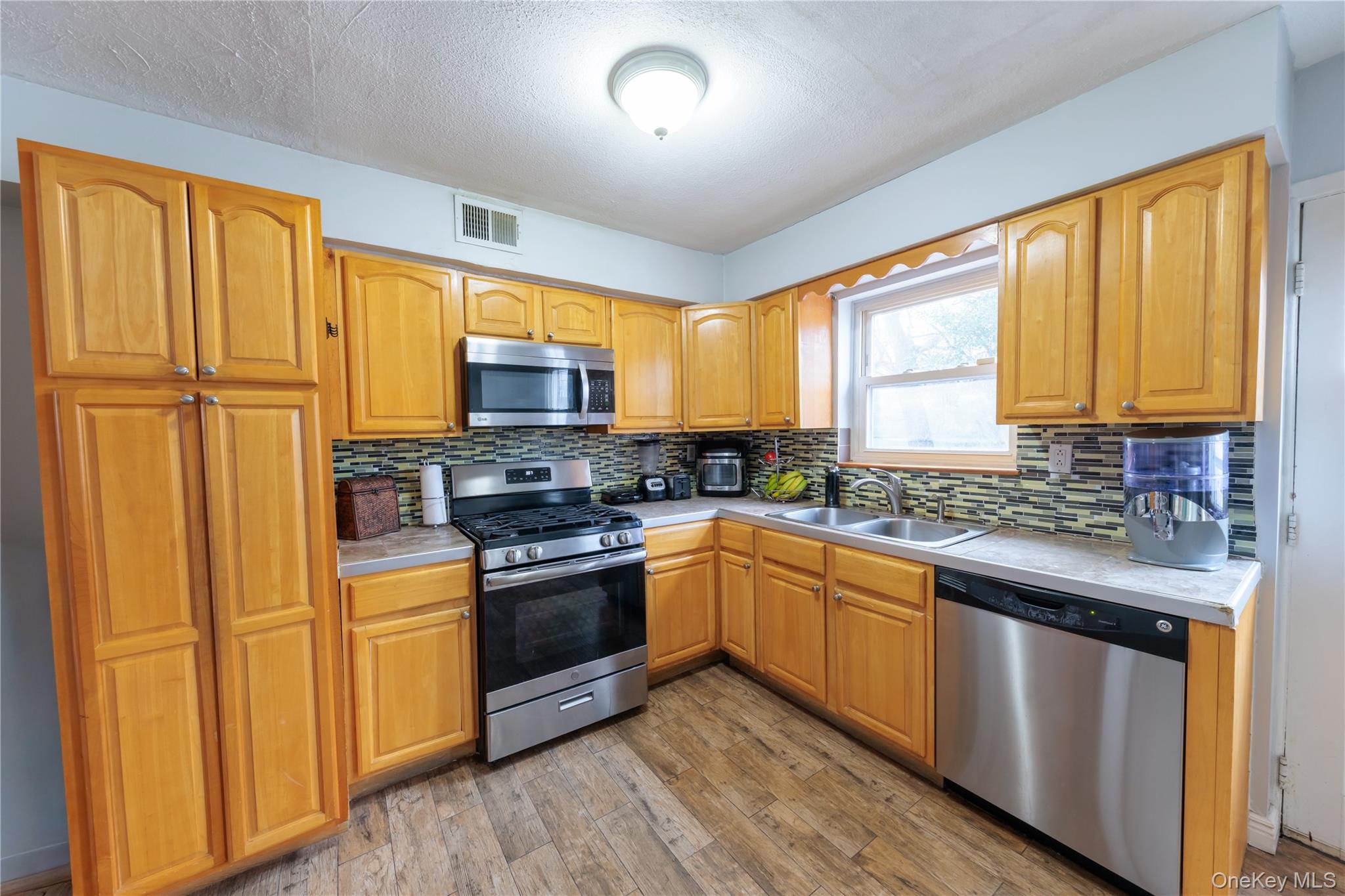 678 Front Street # E, Hempstead, NY 11550