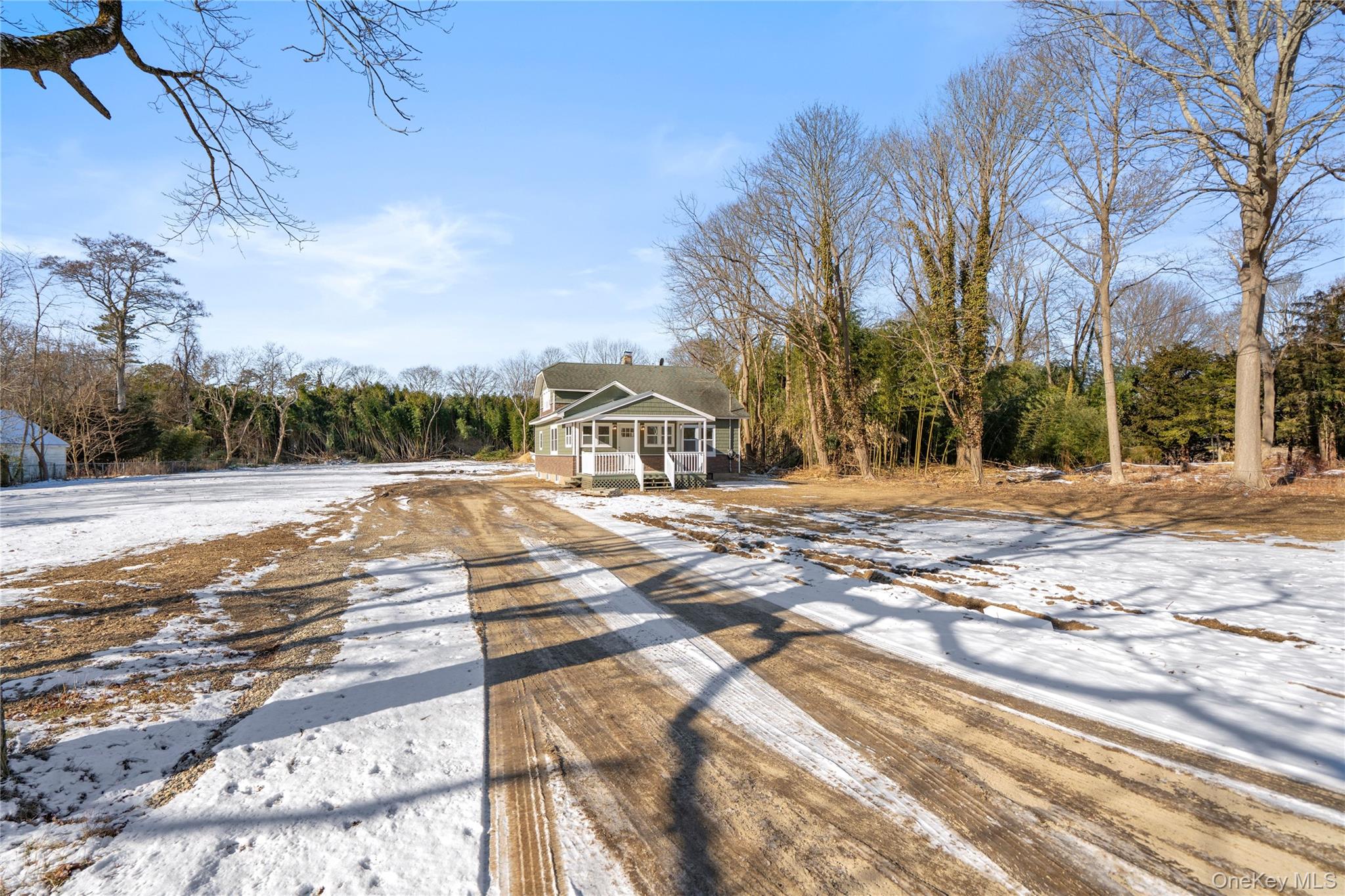 450 Munsell Road, East Patchogue, NY 11772