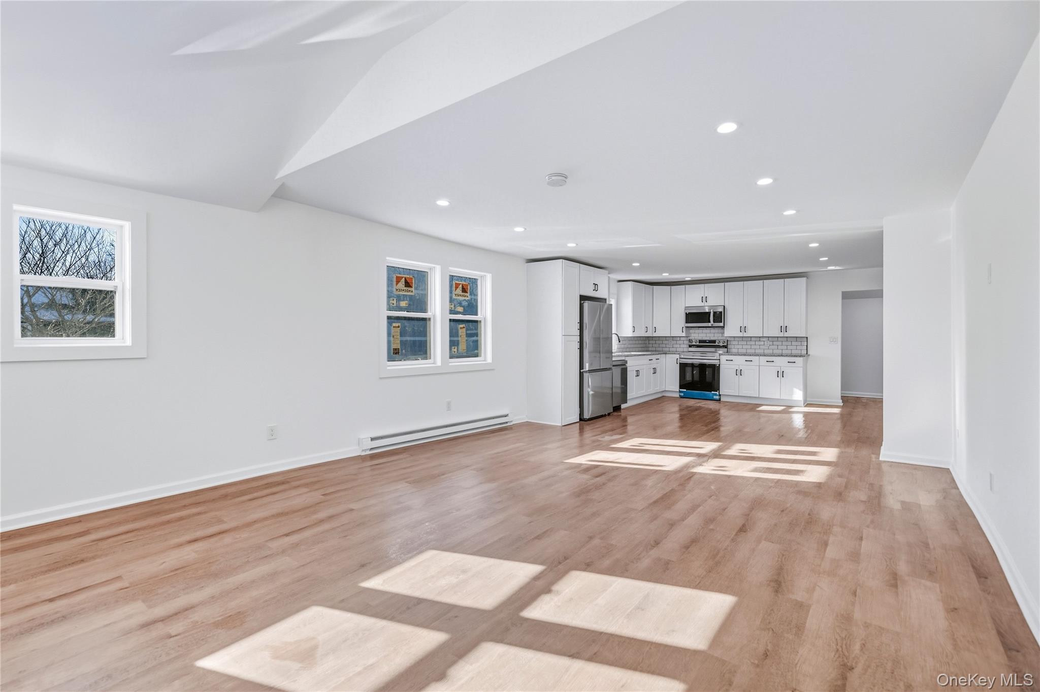 450 Munsell Road, East Patchogue, NY 11772