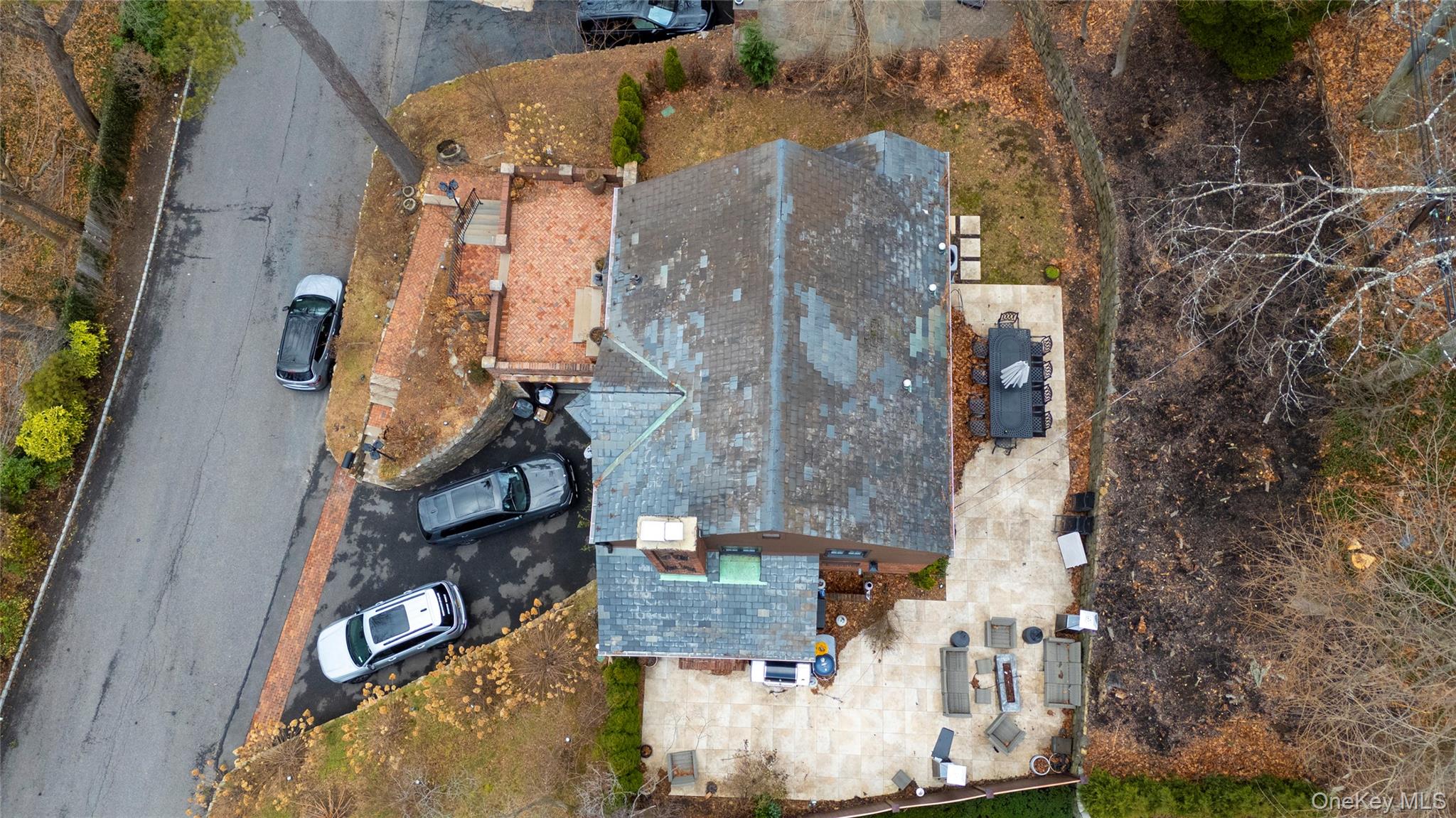 15 sinclair martin Drive, Roslyn, NY 11576