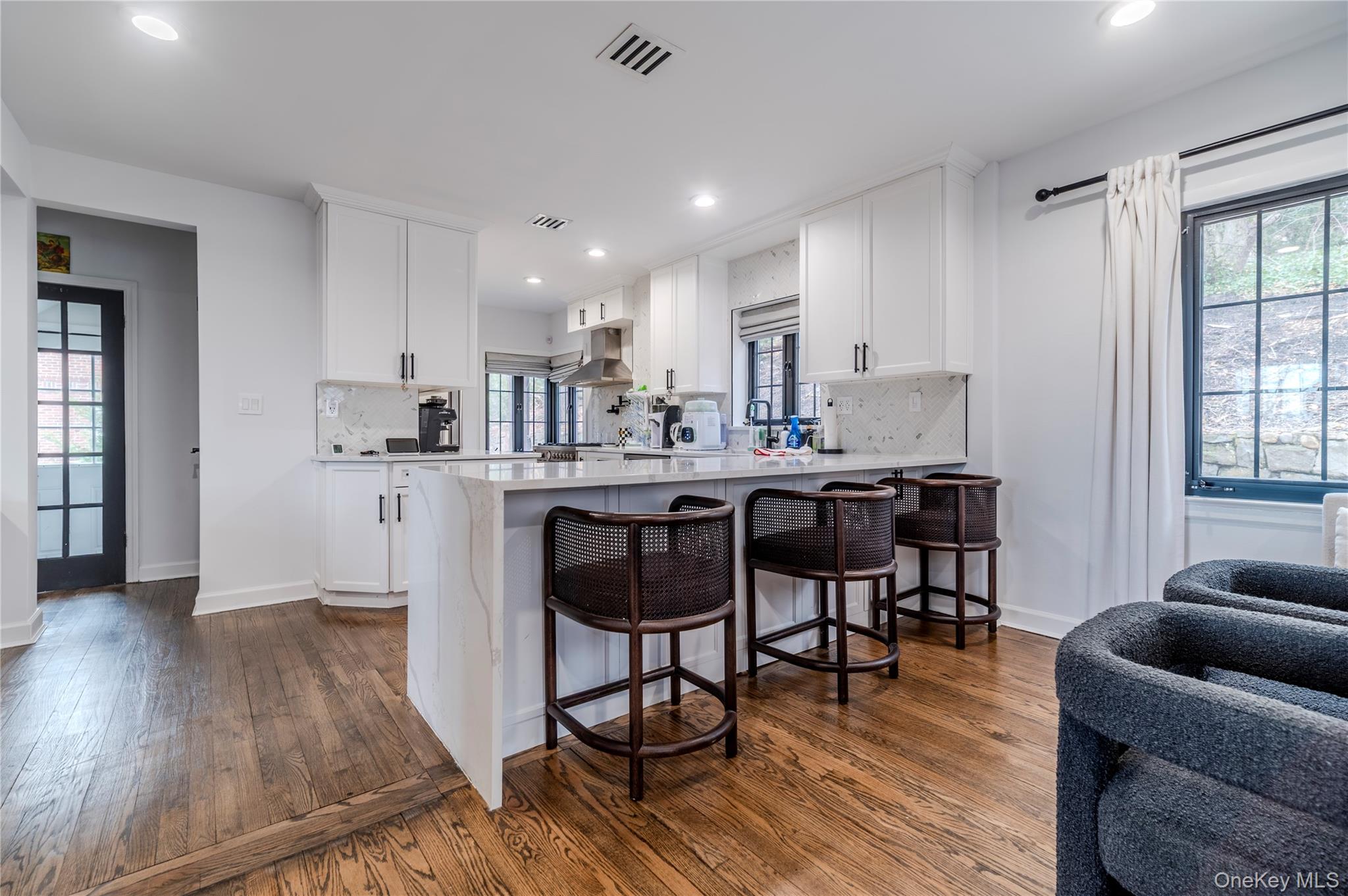 15 sinclair martin Drive, Roslyn, NY 11576