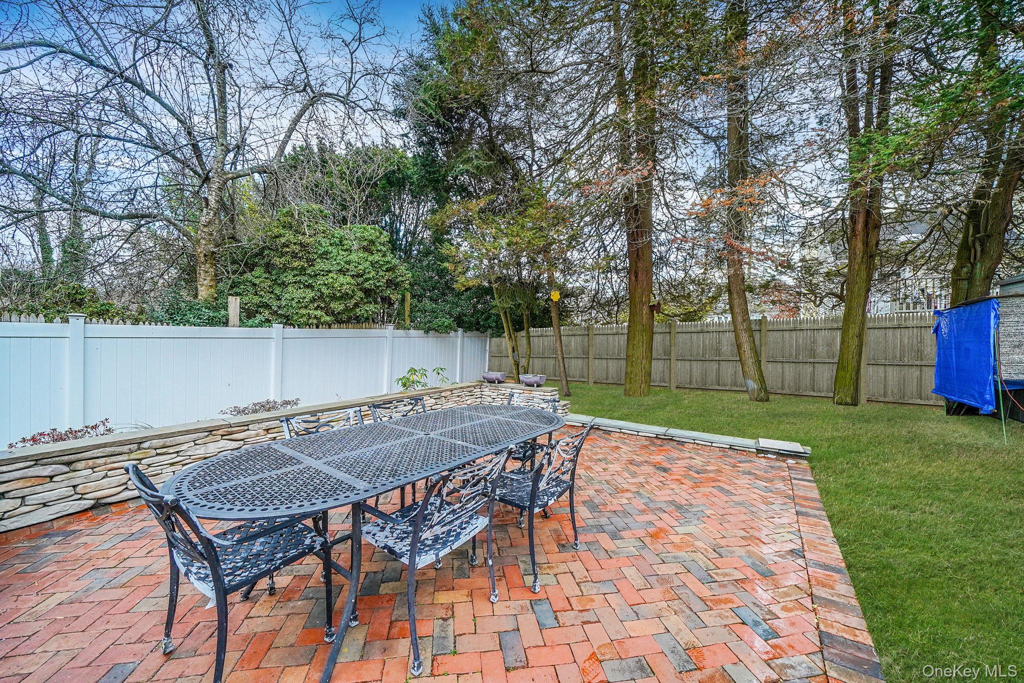 26 Neptune Road, Rocky Point, NY 11778