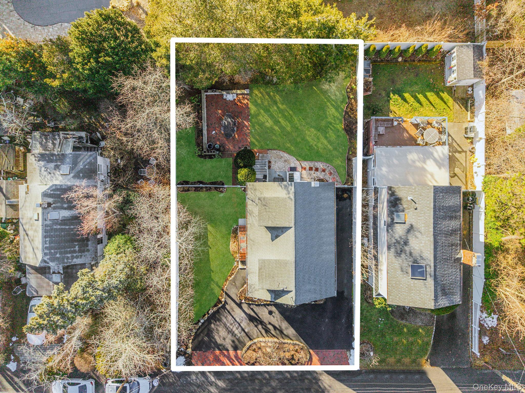 26 Neptune Road, Rocky Point, NY 11778