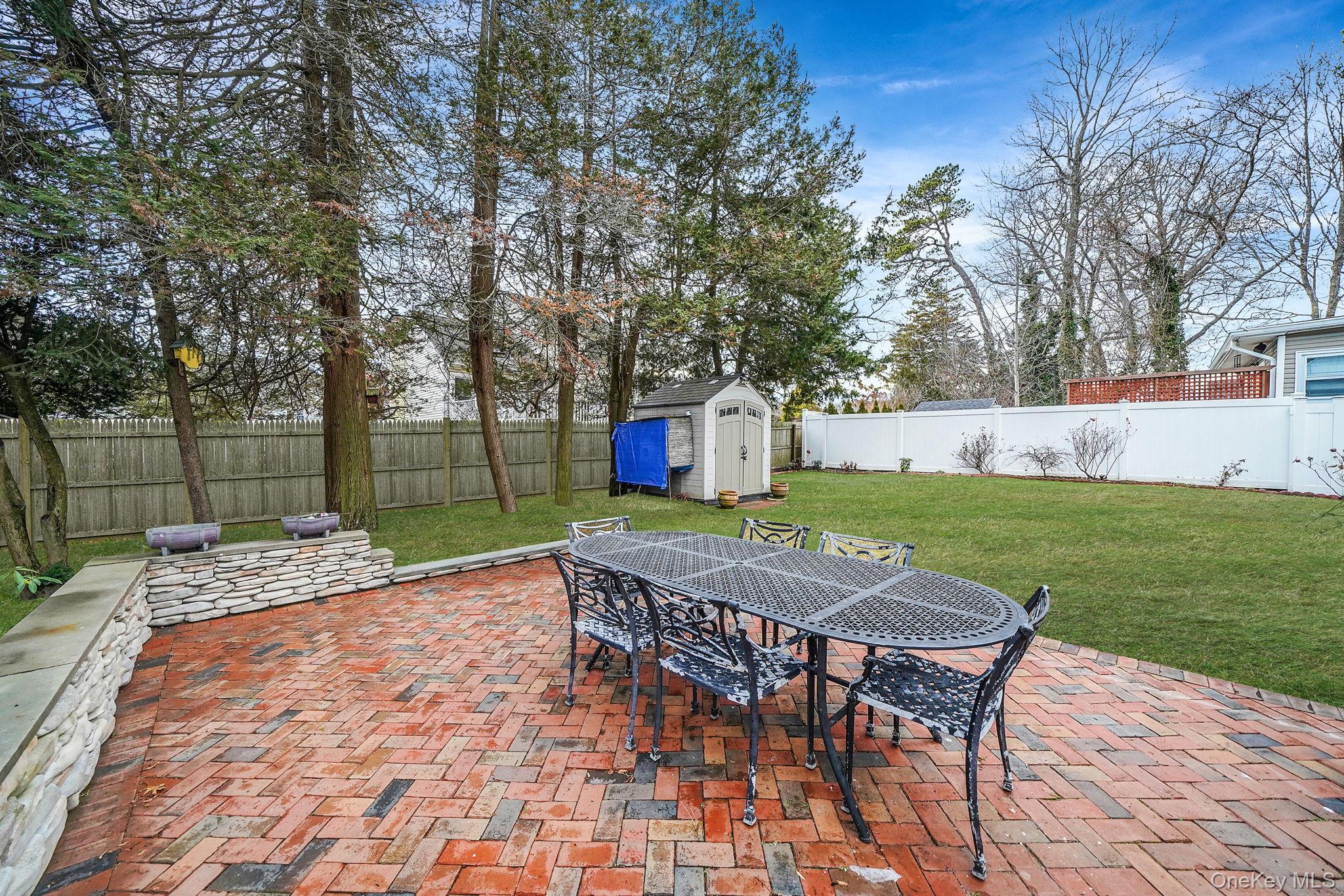 26 Neptune Road, Rocky Point, NY 11778