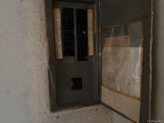 94 Rosemary Lane, Centereach, NY 11720