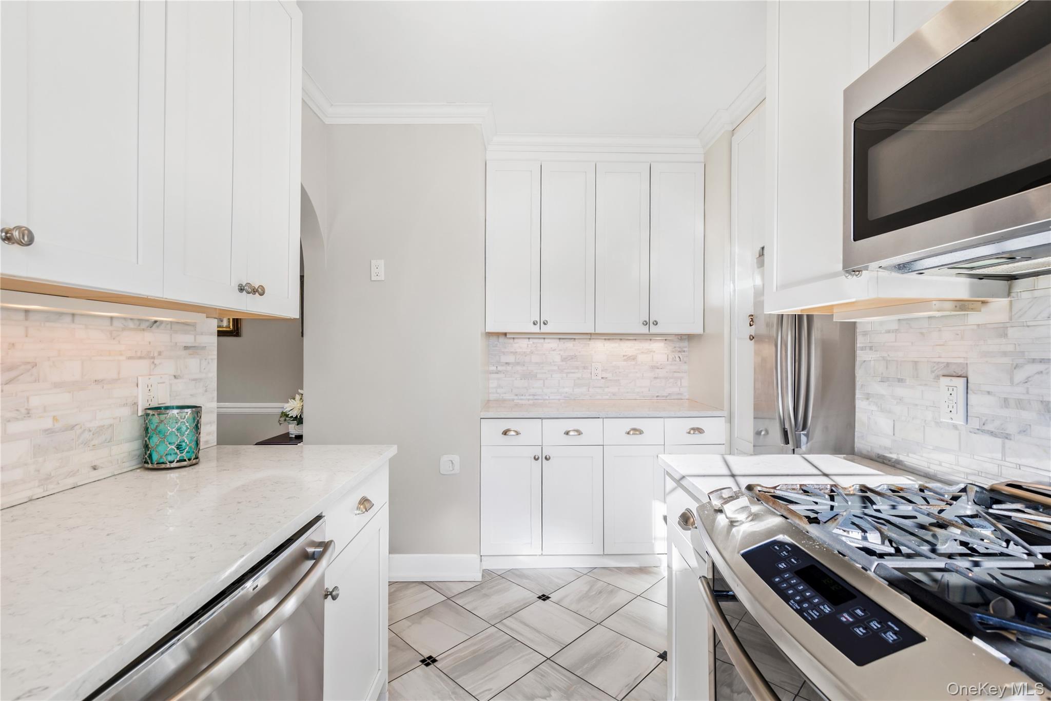 10 Brooklands # 5F, Bronxville, NY 10708