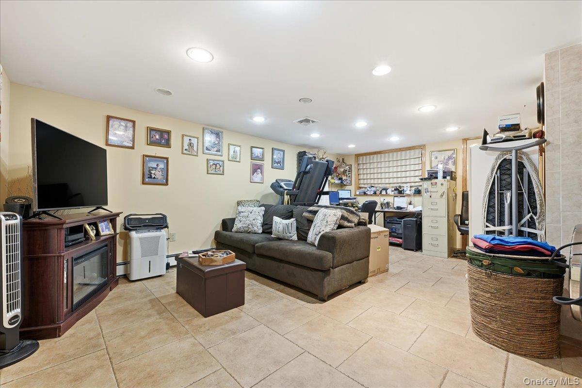 63-45 77th Place, Middle Village, NY 11379