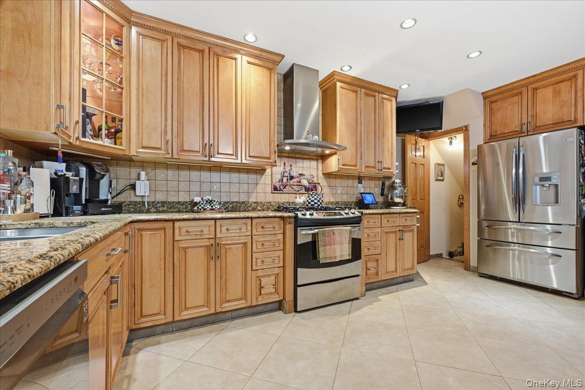 63-45 77th Place, Middle Village, NY 11379