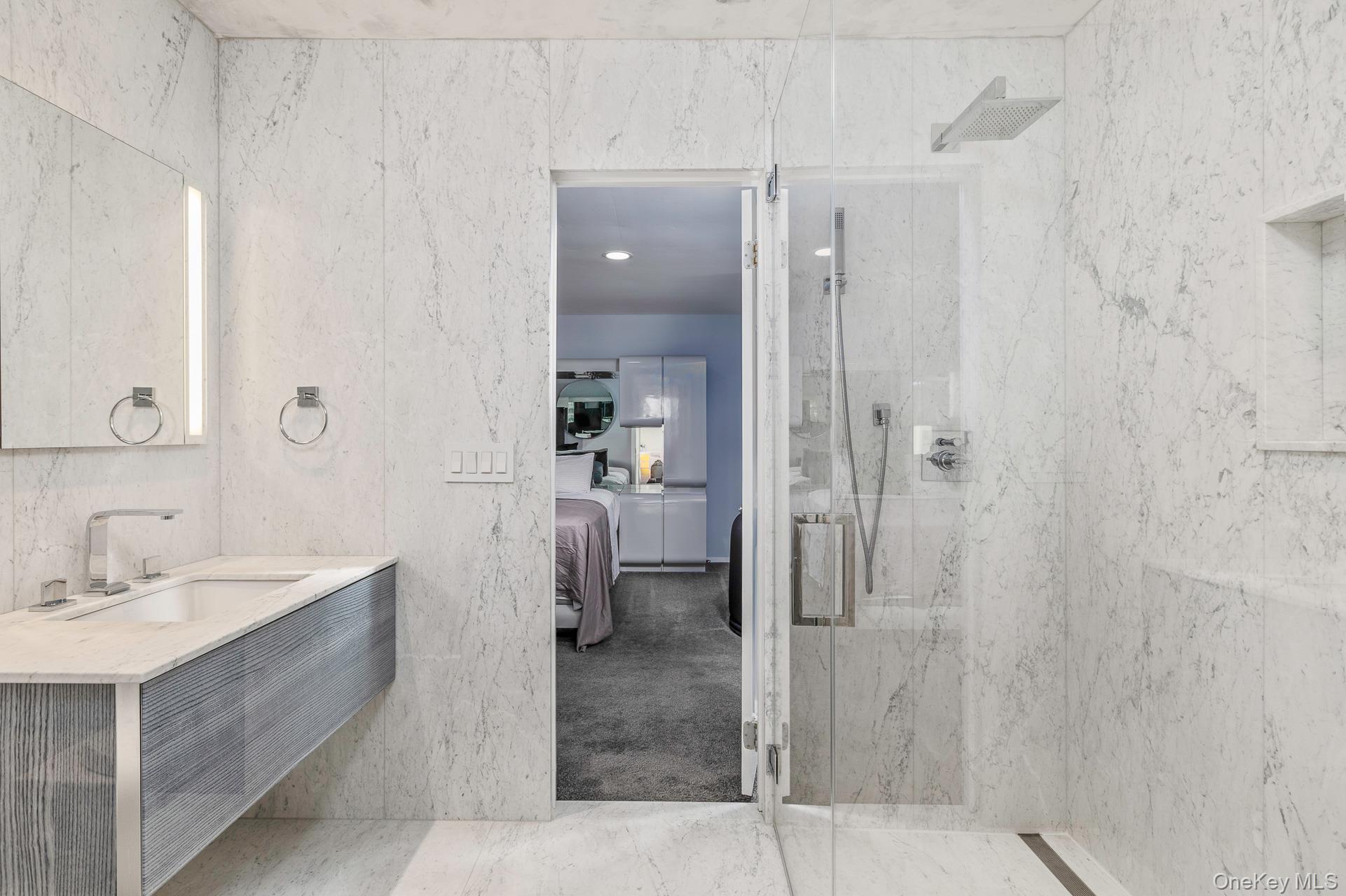 83 Cliff Road, Port Jefferson, NY 11777