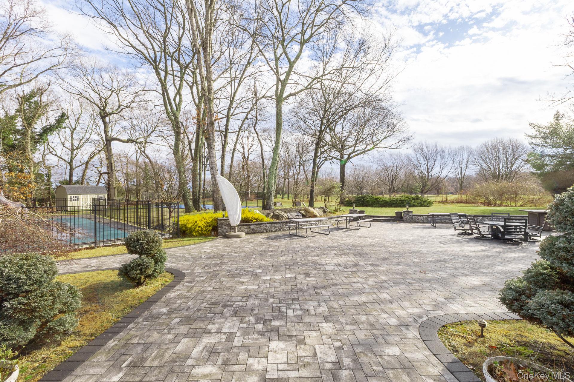 83 Cliff Road, Port Jefferson, NY 11777