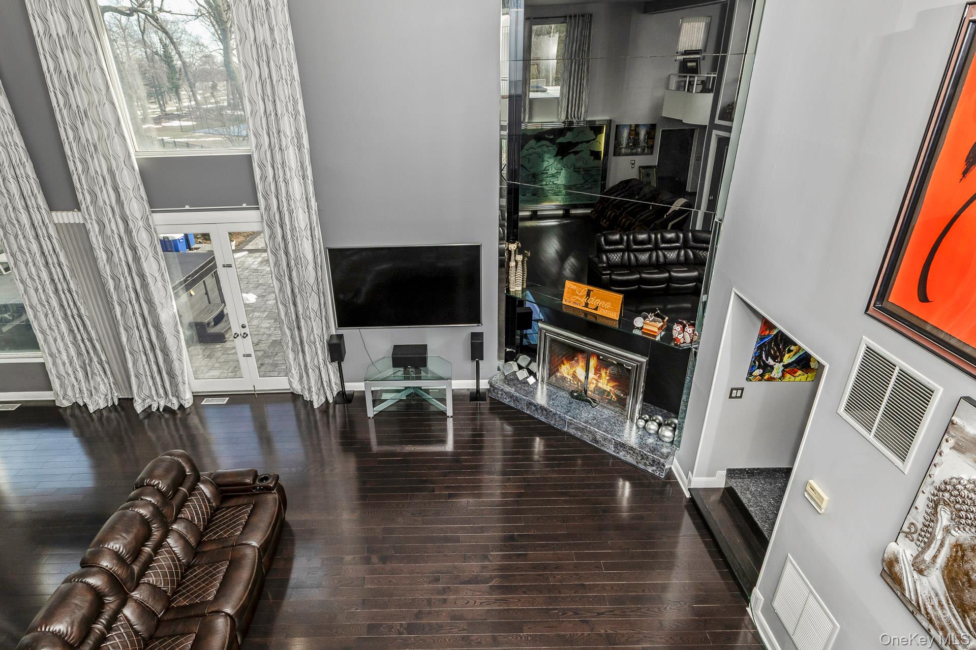 83 Cliff Road, Port Jefferson, NY 11777