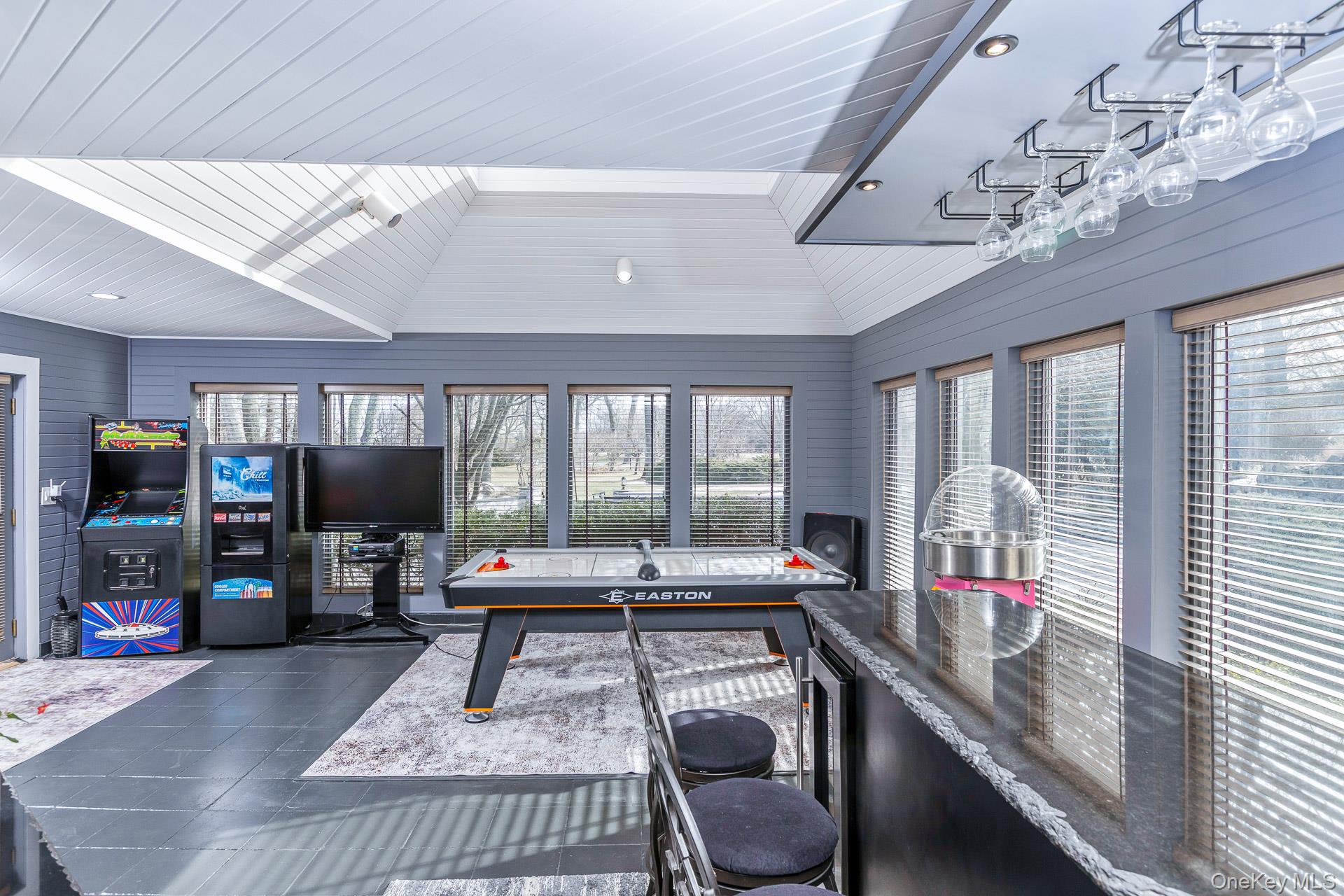 83 Cliff Road, Port Jefferson, NY 11777