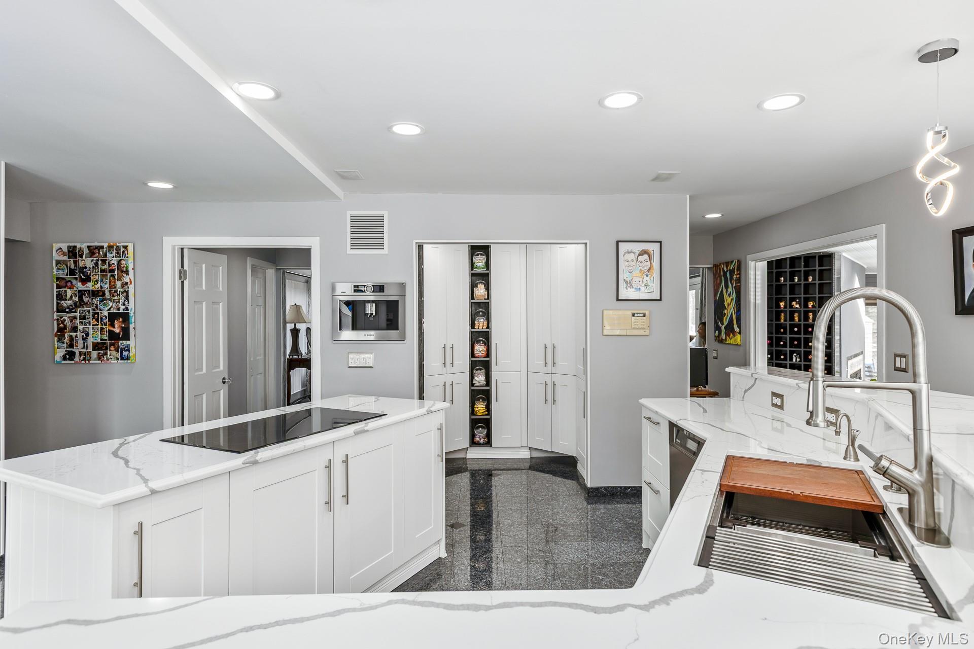 83 Cliff Road, Port Jefferson, NY 11777