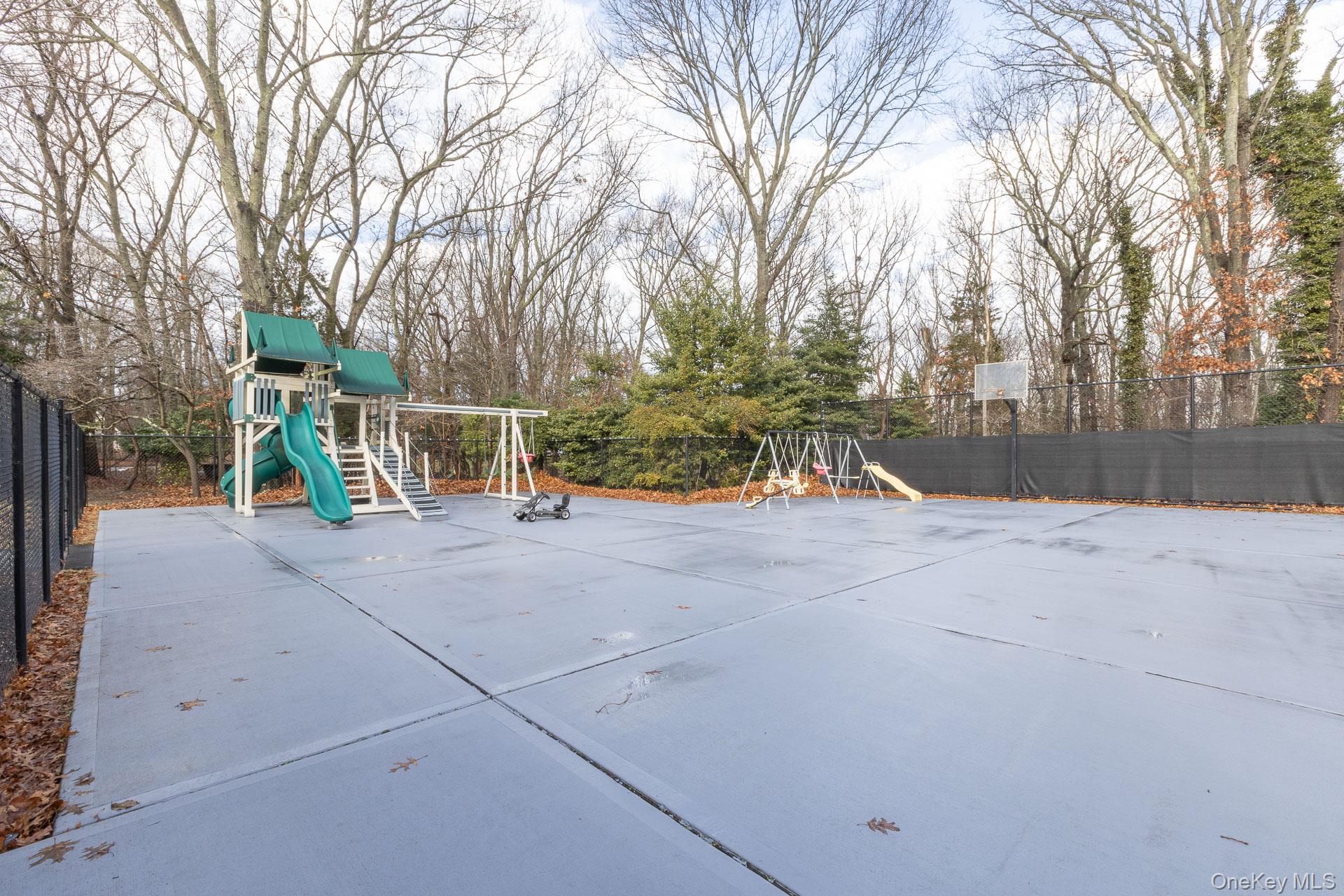 83 Cliff Road, Port Jefferson, NY 11777