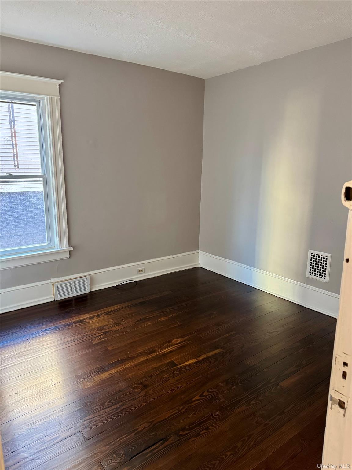 39 Innis Avenue, Poughkeepsie, NY 12601