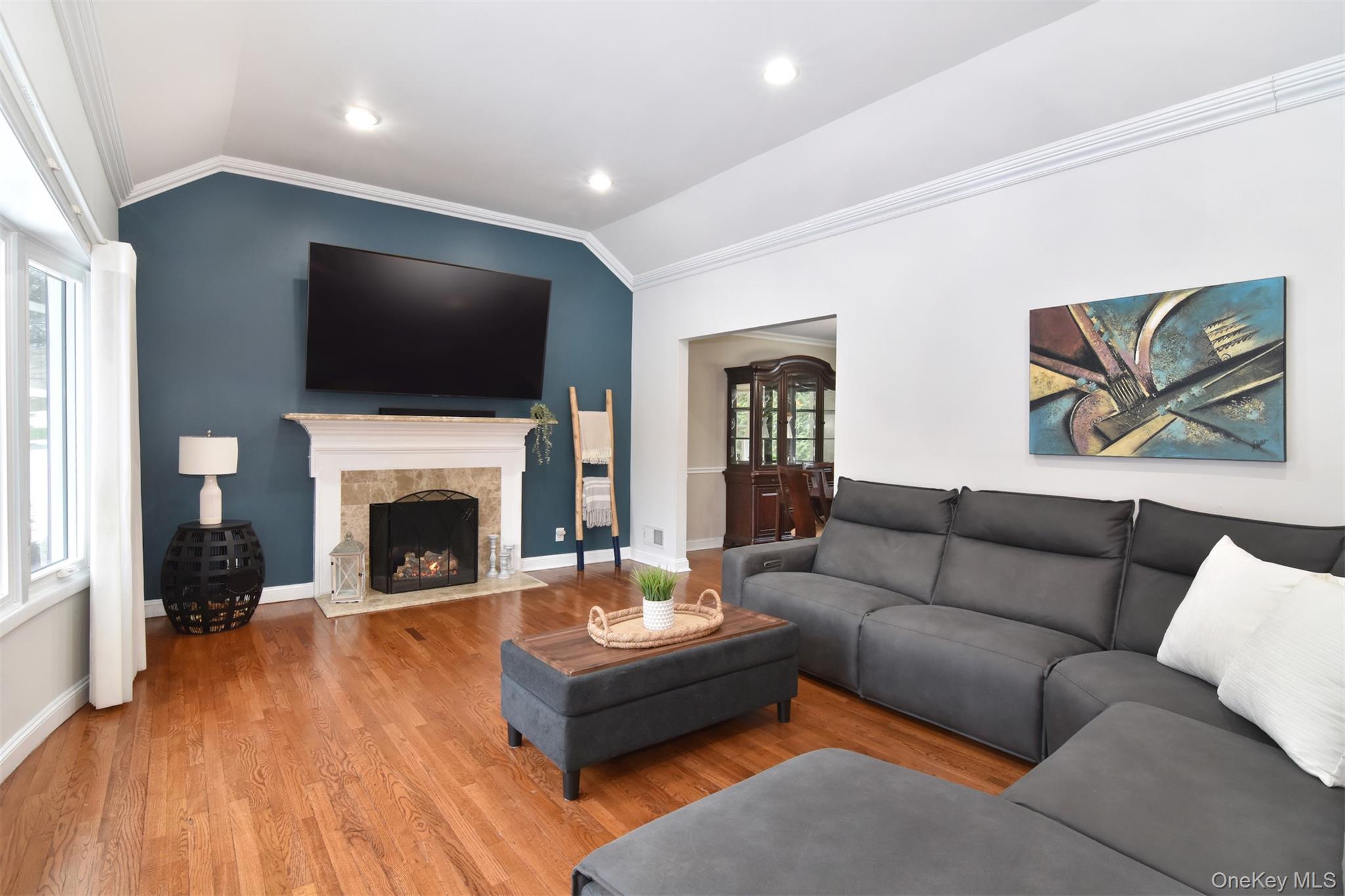 99 Amherst Drive, New Rochelle, NY 10804