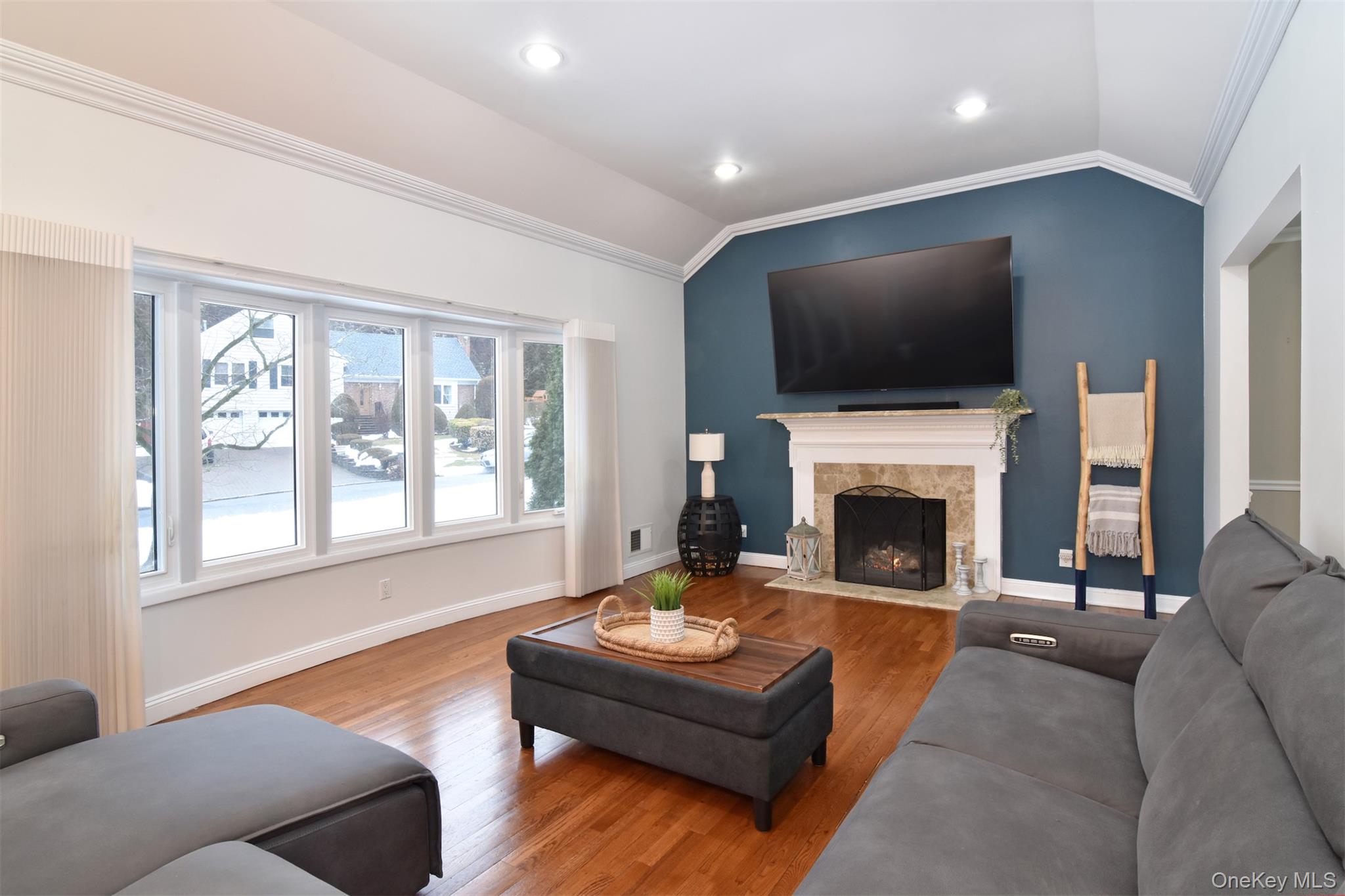 99 Amherst Drive, New Rochelle, NY 10804